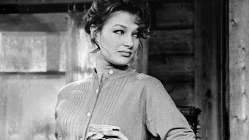 Светлана Дружинина: любовь длиной в 67 лет, гибель сына и бунт внука — что скрывается за юбилейными тостами