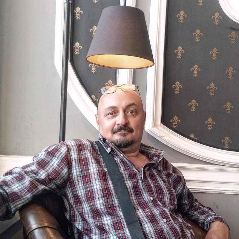 Второй муж Юрий Евдокунин стал для артистки настоящей опорой.