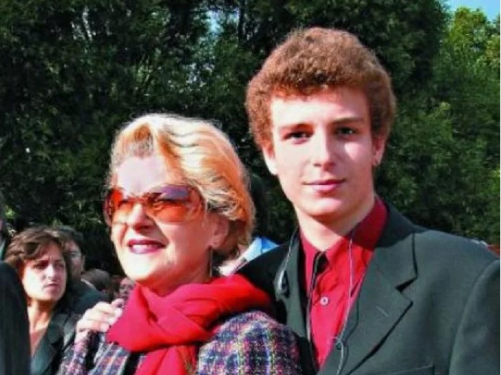 Светлана Дружинина: любовь длиной в 67 лет, гибель сына и бунт внука — что скрывается за юбилейными тостами