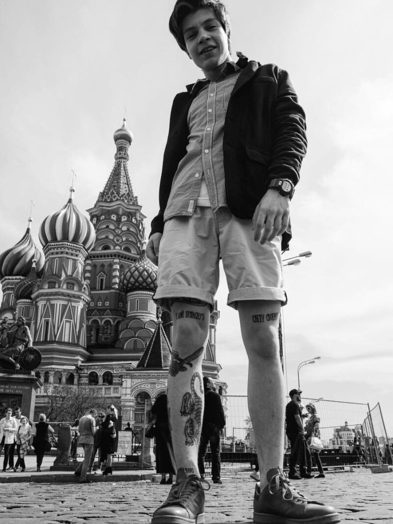 Разбитые мечты юной звезды: Егор Клинаев и роковая цена доброты