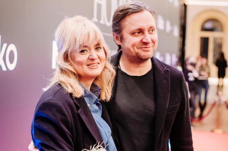 Артём Михалков с первой супругой Дарьей и дочерью.