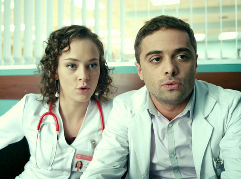 Путь Аглаи Тарасовой: бунтарство, звездные романы и неожиданное задержание с вейпом