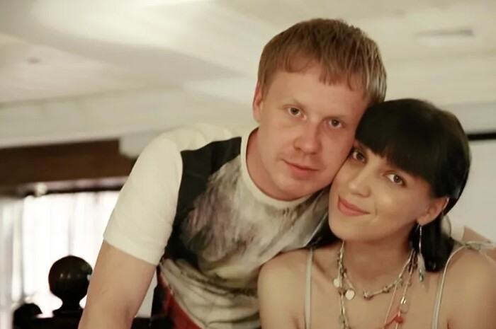 Звезда «Реальных пацанов» продал машину и пережил «страшный удар» от друга: как Антон Богданов нашёл счастье с мамой 16-летнего Леона Кемстача