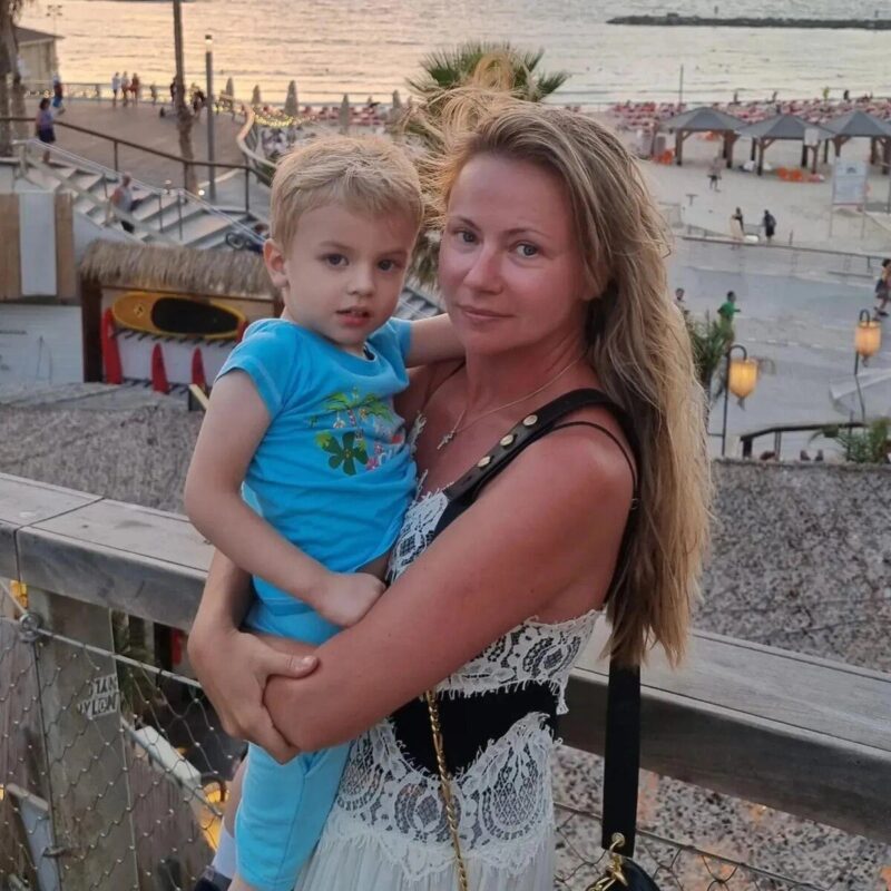 Мария Миронова с сыном Федором: их связь кажется нерушимой.