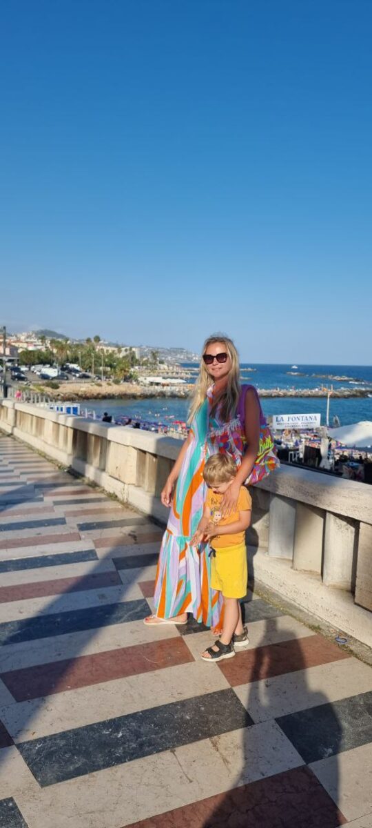 «Ребенка не отдам»: Мария Миронова рассказала о побоях и слежке со стороны экс-супруга