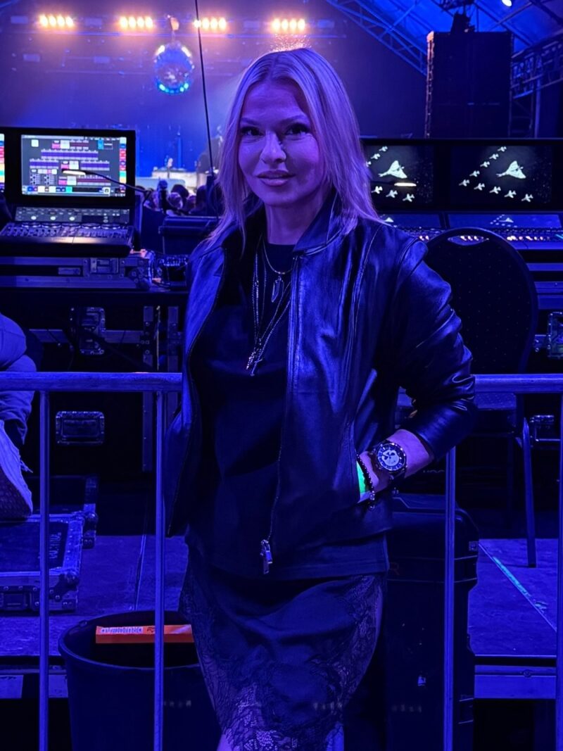 Артист на пике сольной карьеры.