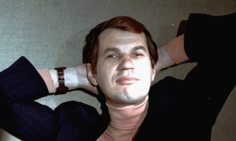 Георгий Бурков, несмотря на трудности, добился успеха в кино.