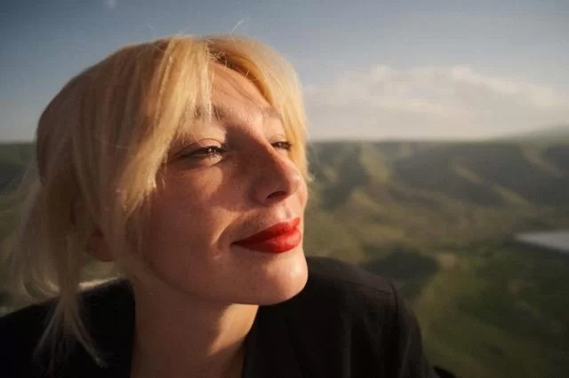 Финансовая драма Ивлеевой: почему звезда распродает последнее после скандального демарша?