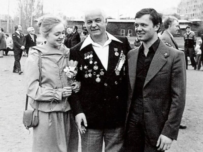 Марина Яковлева, Станислав Ростоцкий и Андрей Ростоцкий в день свадьбы