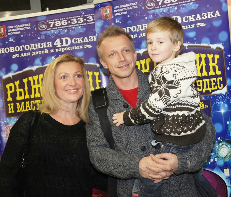 Антон Комолов: Вундеркинд из Бауманки, звезда MTV, скрывший развод и отдающий всё ради мечты сына