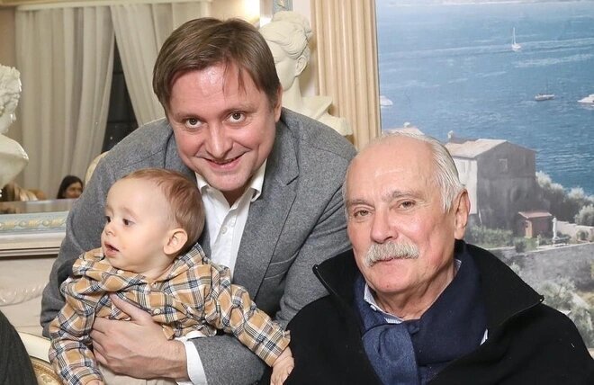 На съёмочной площадке: Артём в одной из своих ролей.
