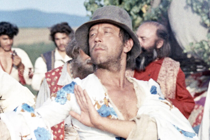 "Табор уходит в небо": Как сложились трагические судьбы актеров культовой ленты