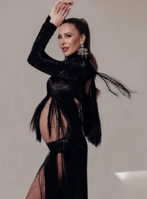 18 лет ожидания: Анна Бузова объявила о беременности, а Ольга не сдержала эмоций