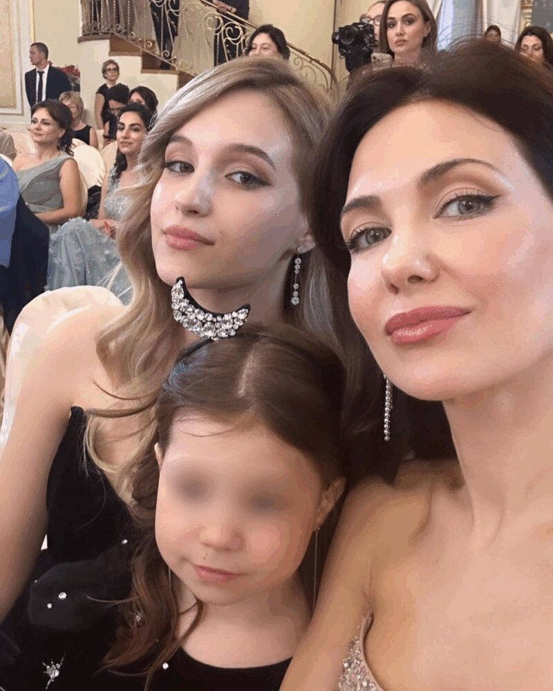 «Ты выбрала меня»: 47-летняя Екатерина Климова впервые рассказала о 22-летней дочери и самом сложном периоде в жизни