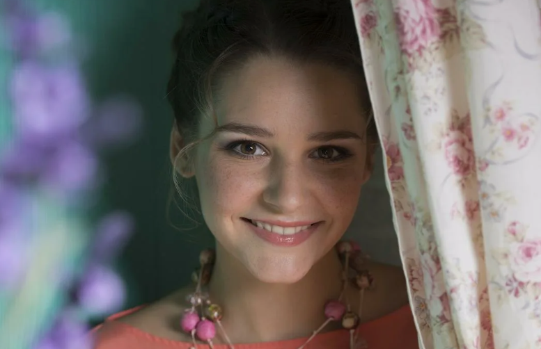 Начало творческого пути актрисы.