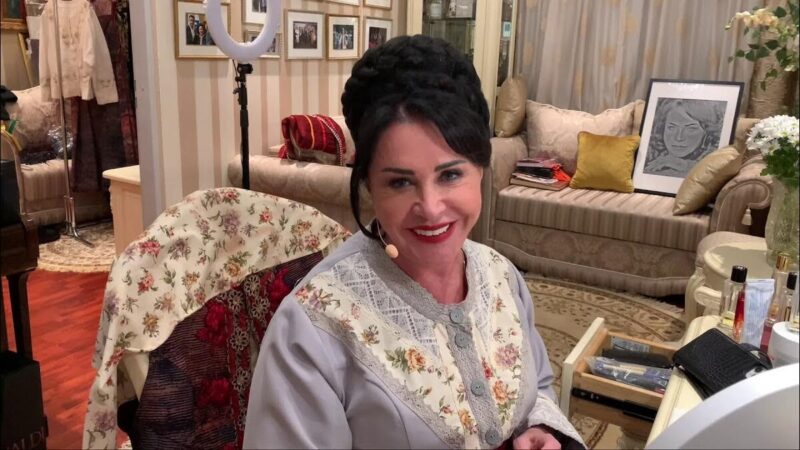 Просторная обеденная зона, готовая принять множество гостей, что так любит артистка.