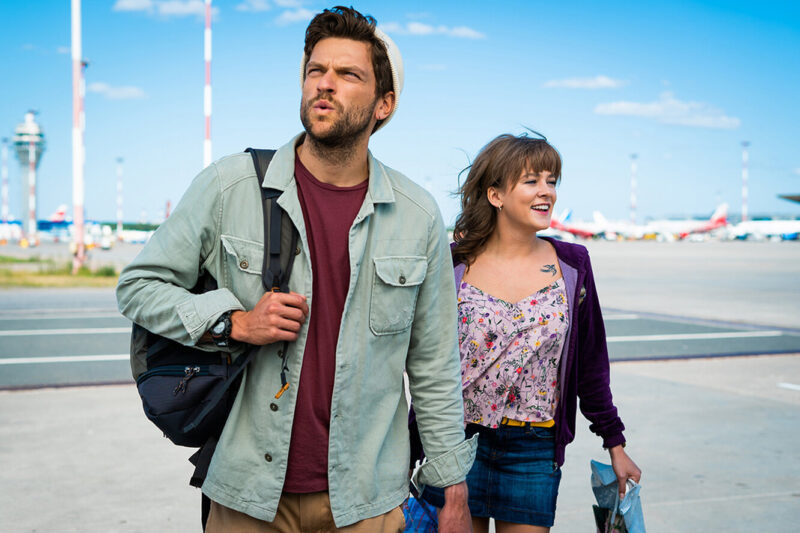 Путь Аглаи Тарасовой: бунтарство, звездные романы и неожиданное задержание с вейпом