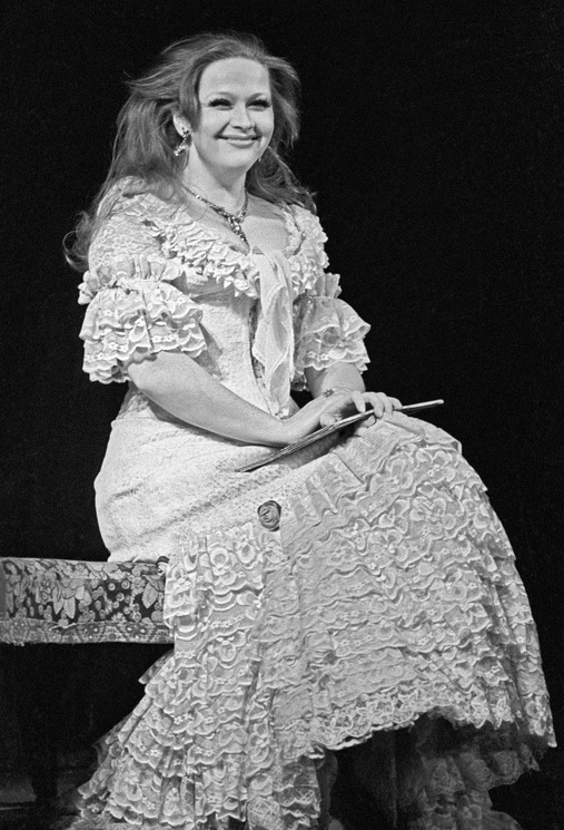 Талантливая и страстная Наталья Гундарева.