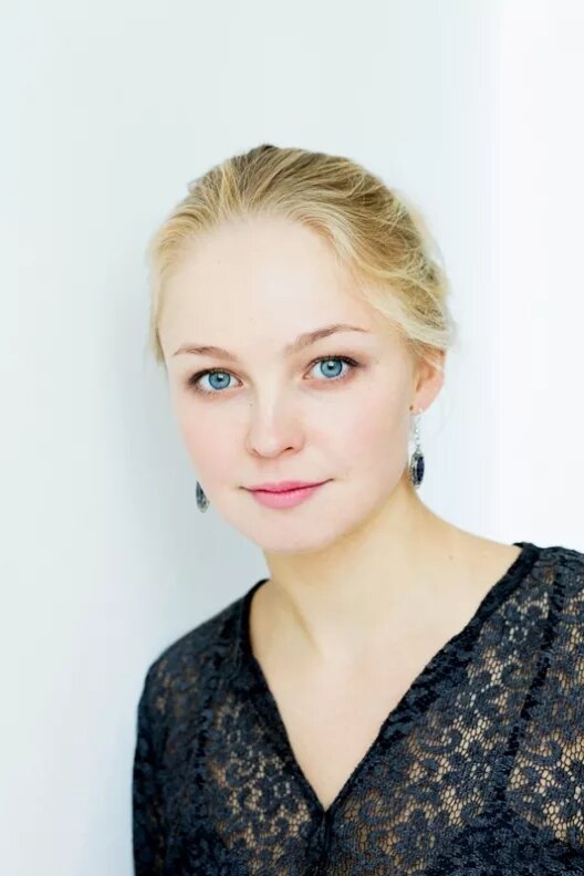 Кадр из сериала, где Елена Шилова предстала в необычном образе.