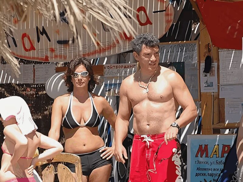 Борис Немцов с одной из своих дочерей.