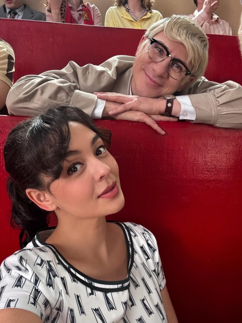 Артистка на сцене Comedy Club, где она стала единственной женщиной-резидентом.