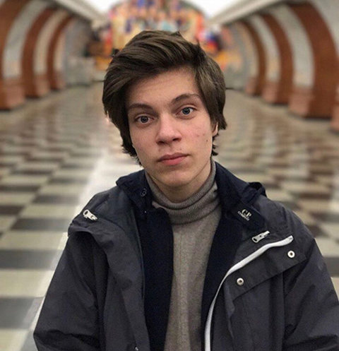 Разбитые мечты юной звезды: Егор Клинаев и роковая цена доброты