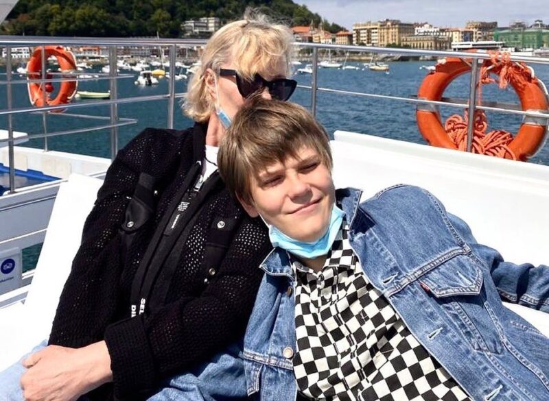 «Снимайте обувь. Не топчите душу»: Как Константин Хабенский превратил личную трагедию в спасение сотен детей