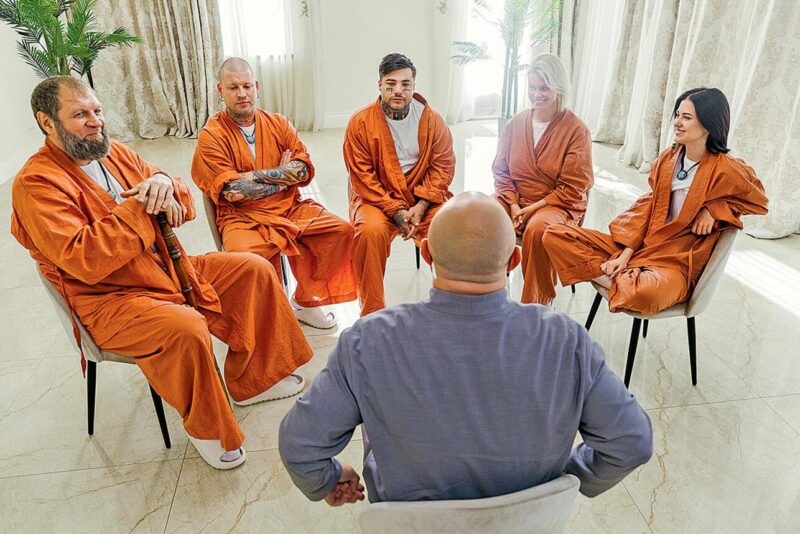 Диана Астер: от кукольного образа в соцсетях до борьбы с зависимостями и токсичной любовью