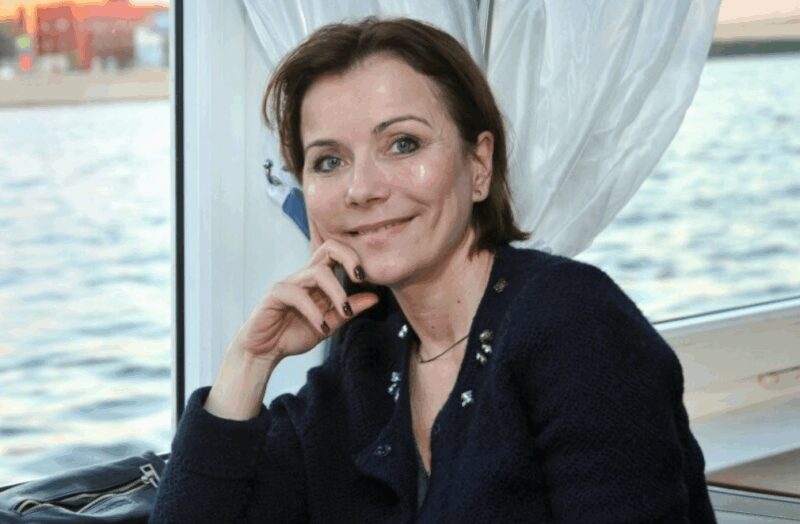 Екатерина Семёнова пыталась сменить фамилию из-за путаницы, но Галина Волчек была против.