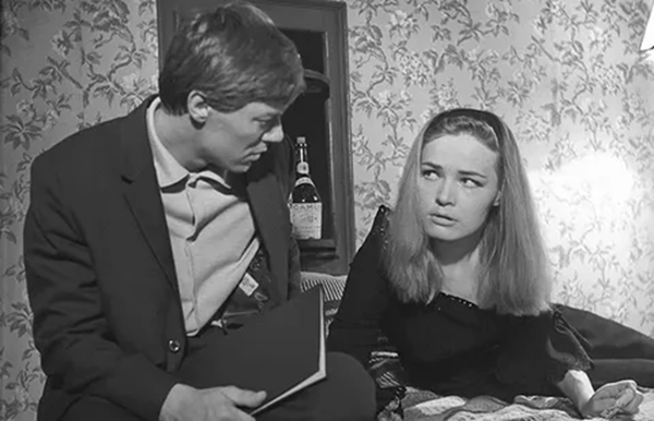 Напряжённые моменты из детективной ленты 1966 года.