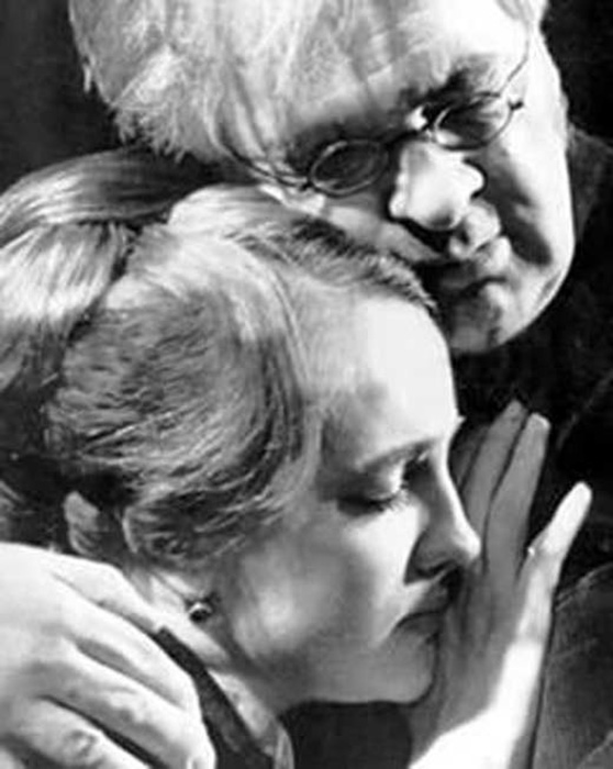 Радистка Кэт, любовь мэтра и уход от славы: трагическая судьба Екатерины Градовой