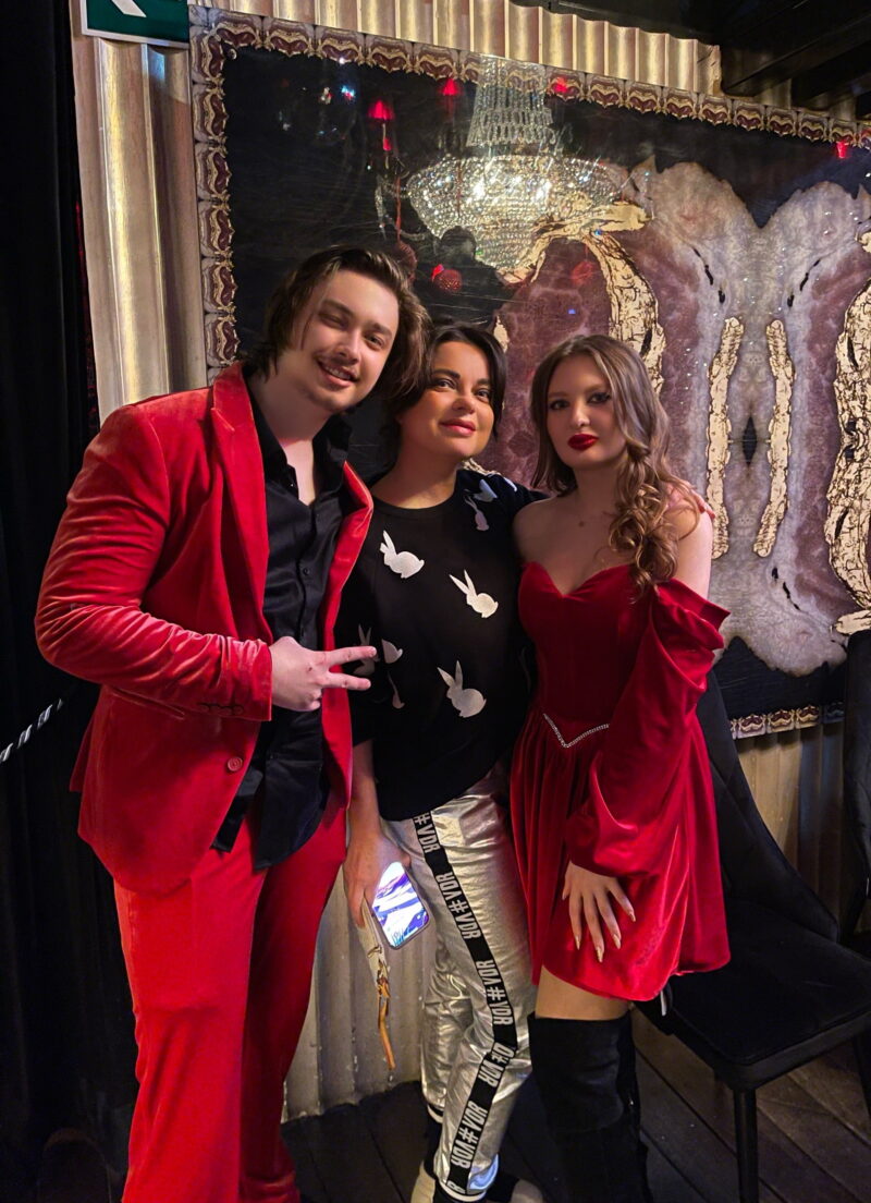 Миллионы на невестку и бытовые войны: что скрывается за фасадом счастья в семье Наташи Королевой