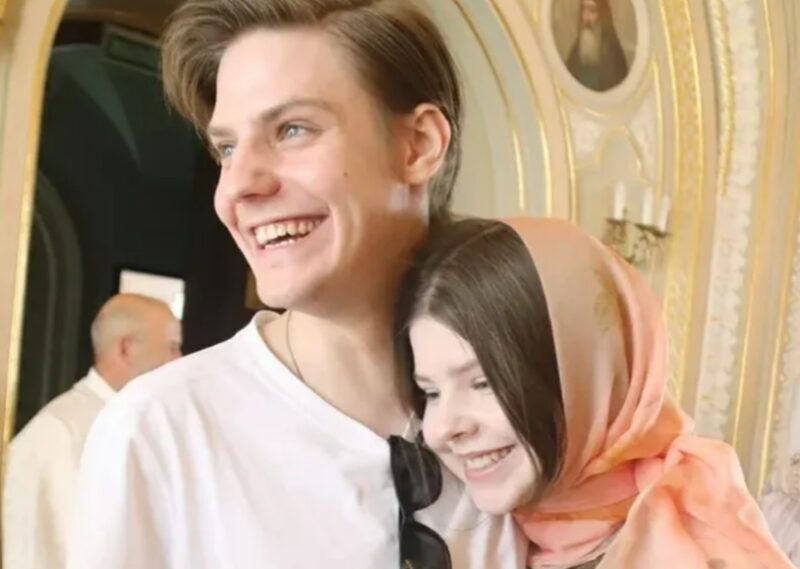 Павел Табаков с сестрой Марией.