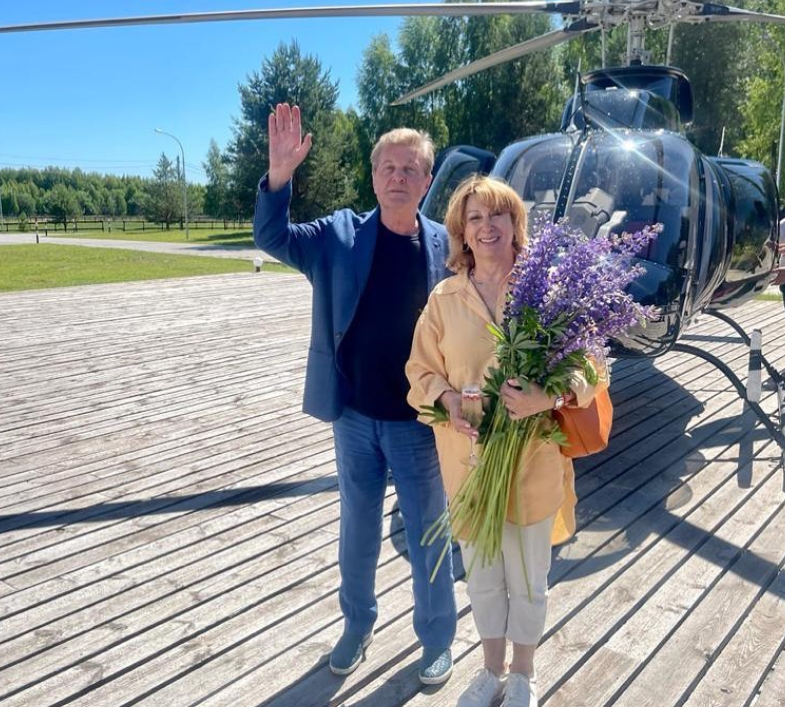 Классическая усадьба: кованые элементы и благородный стиль.