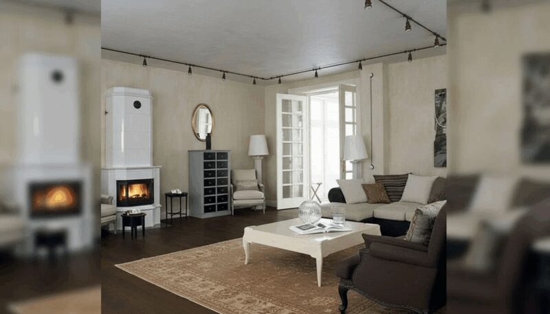 Закрытый бассейн, доступный для использования в любое время года.