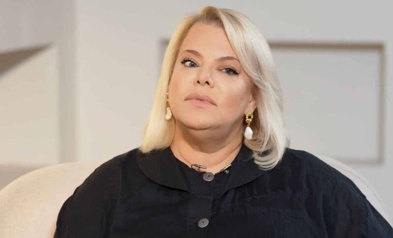 Актриса Яна Поплавская, комментирующая публичный конфликт.