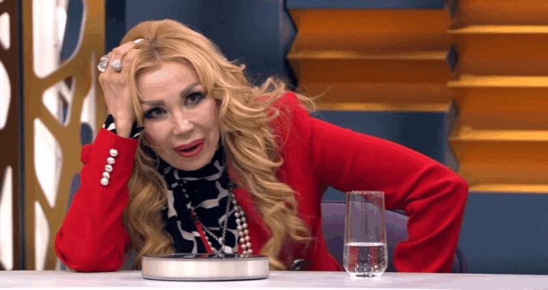 Елена, первая жена Виктора Захарова, отстаивающая свои законные права на имущество.