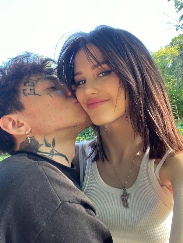 Диана Астер: от кукольного образа в соцсетях до борьбы с зависимостями и токсичной любовью