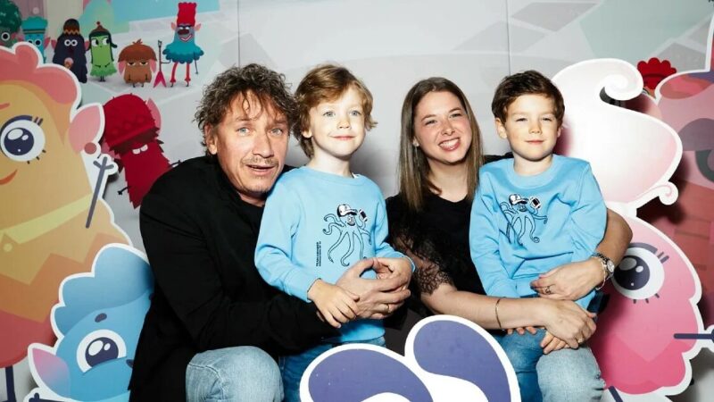 Александр Яценко с сыновьями.