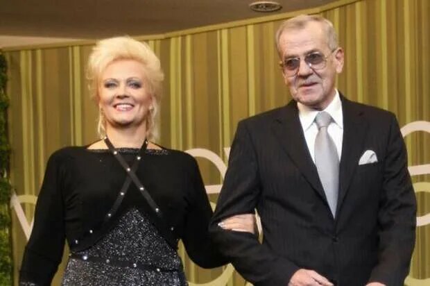 «Пою для души»: как 70-летняя Анне Вески пережила предательство в первом браке, но нашла любовь на 40 лет