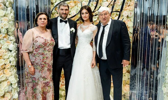 Александр и Анастасия – счастливые молодожены.