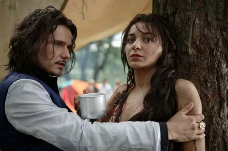 Любовь на экране, разрыв в жизни: как дочь Ивана Рудакова и Лауры Кеосаян идет по стопам родителей