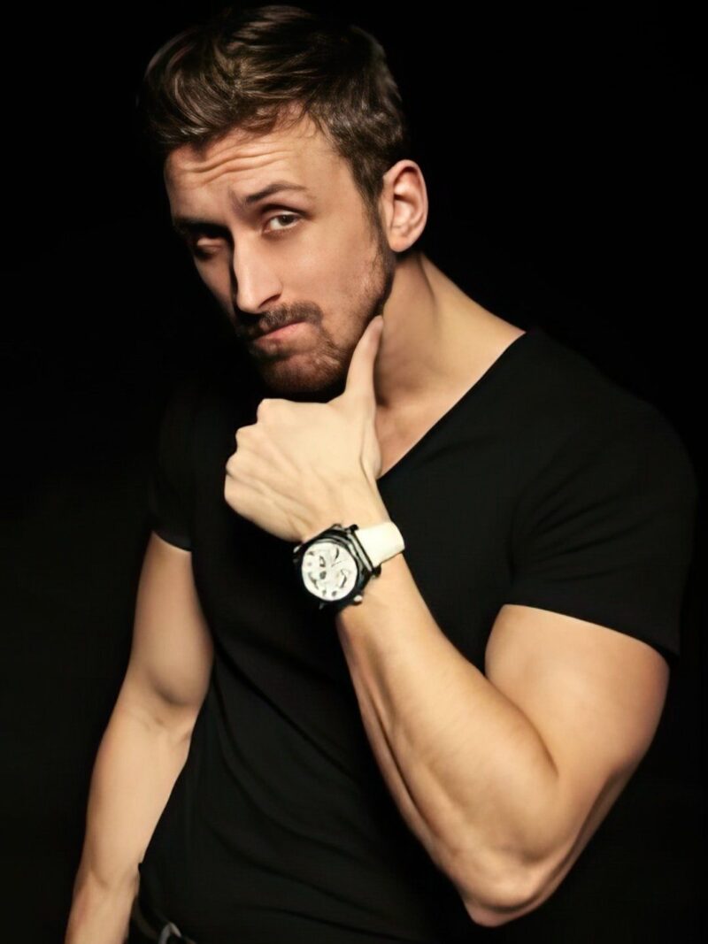 Звезда «Молодежки» Данила Якушев: как юная любовь изменила его взгляды на семью