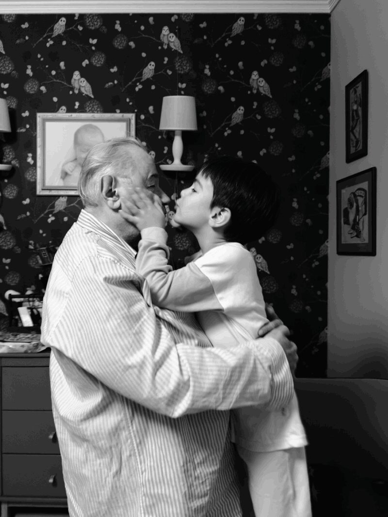 Евгений Петросян в компании своего сына.