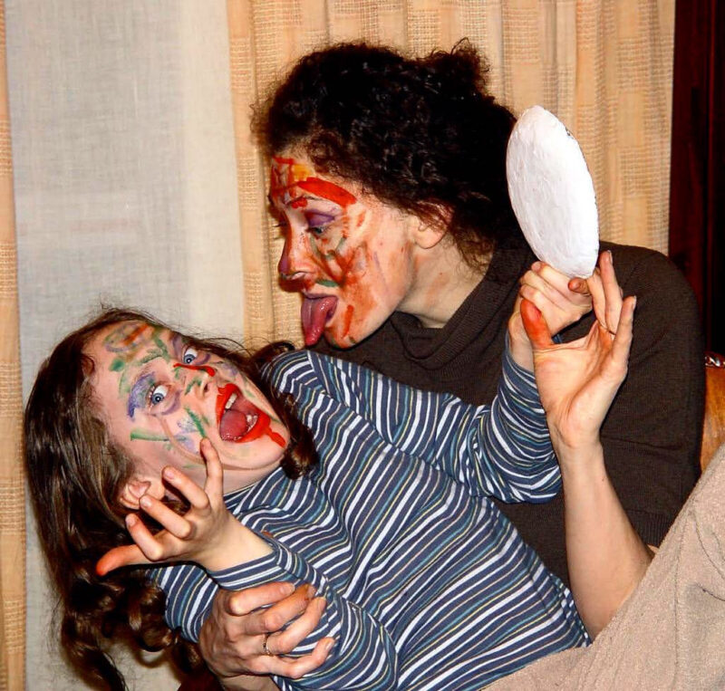 Путь Аглаи Тарасовой: бунтарство, звездные романы и неожиданное задержание с вейпом