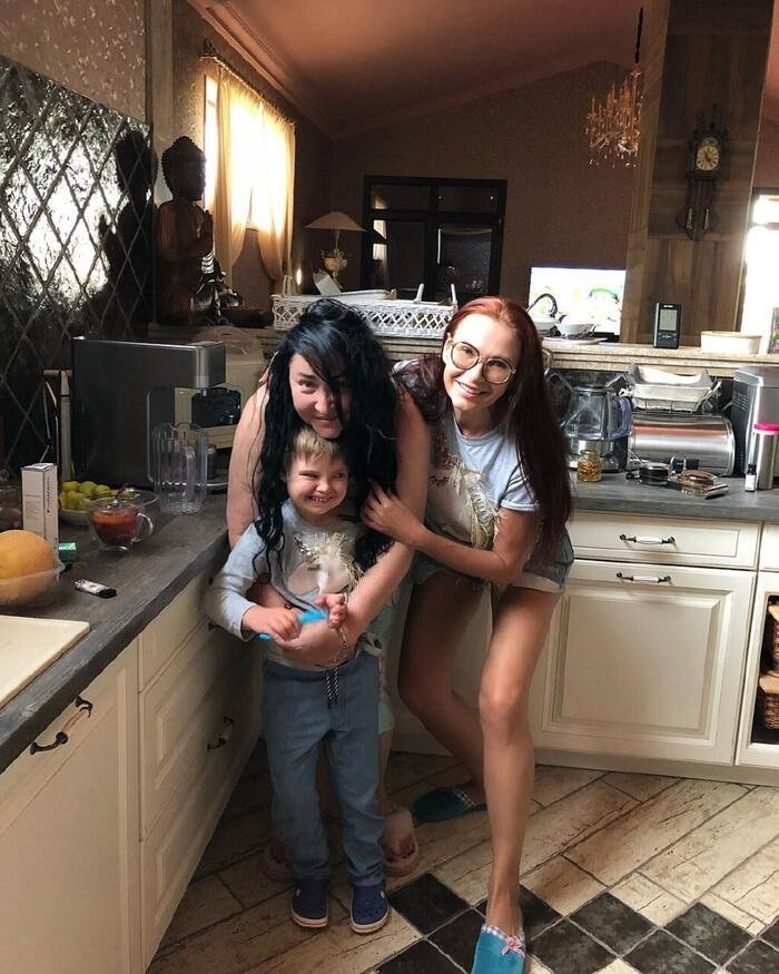 «Мечтала провести там старость с мужем»: как выглядит дом Лолиты Милявской в Болгарии, ставший «Новым ковчегом» после расставания с Дмитрием Ивановым