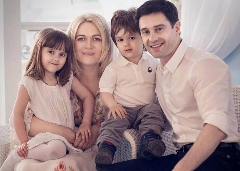 Недавняя семейная фотосессия Макарских.