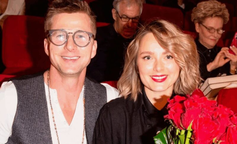 Роман Курцын продолжает покорять новые вершины в кино и на театральной сцене.