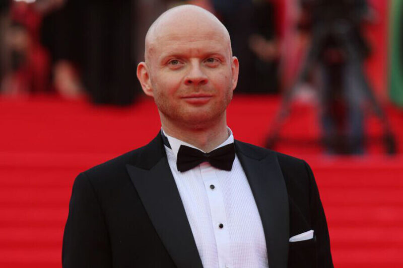 Кирилл Емельянов в роли Сырникова из сериала «Кадетство».