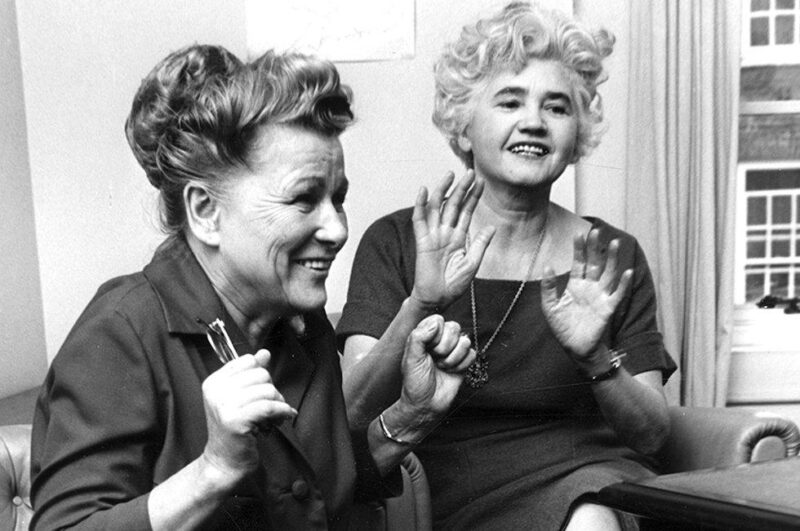 Слева - Екатерина Фурцева